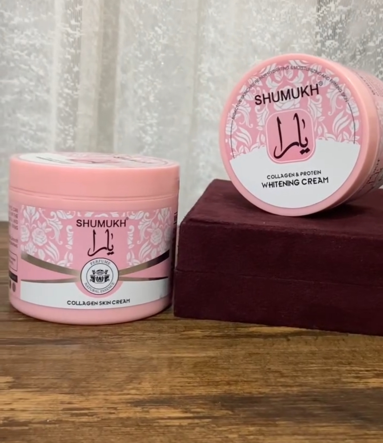 کرم دست یارا   هرچی بگم از بوی خوبش کم گفتم 😊  دقیقا بوی عطر یارا میده 🙈 حسابی پوست رو نرم و پنبه ایی میکنه  رطوبت رسانی عمیق میکنه دیگه هیچ خبری از پوست خشک نیس برای صورت وبدن قابل استفاده  دارای کلاژن و ویتامین
